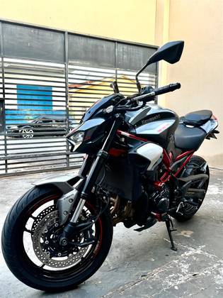 KAWASAKI Z900 